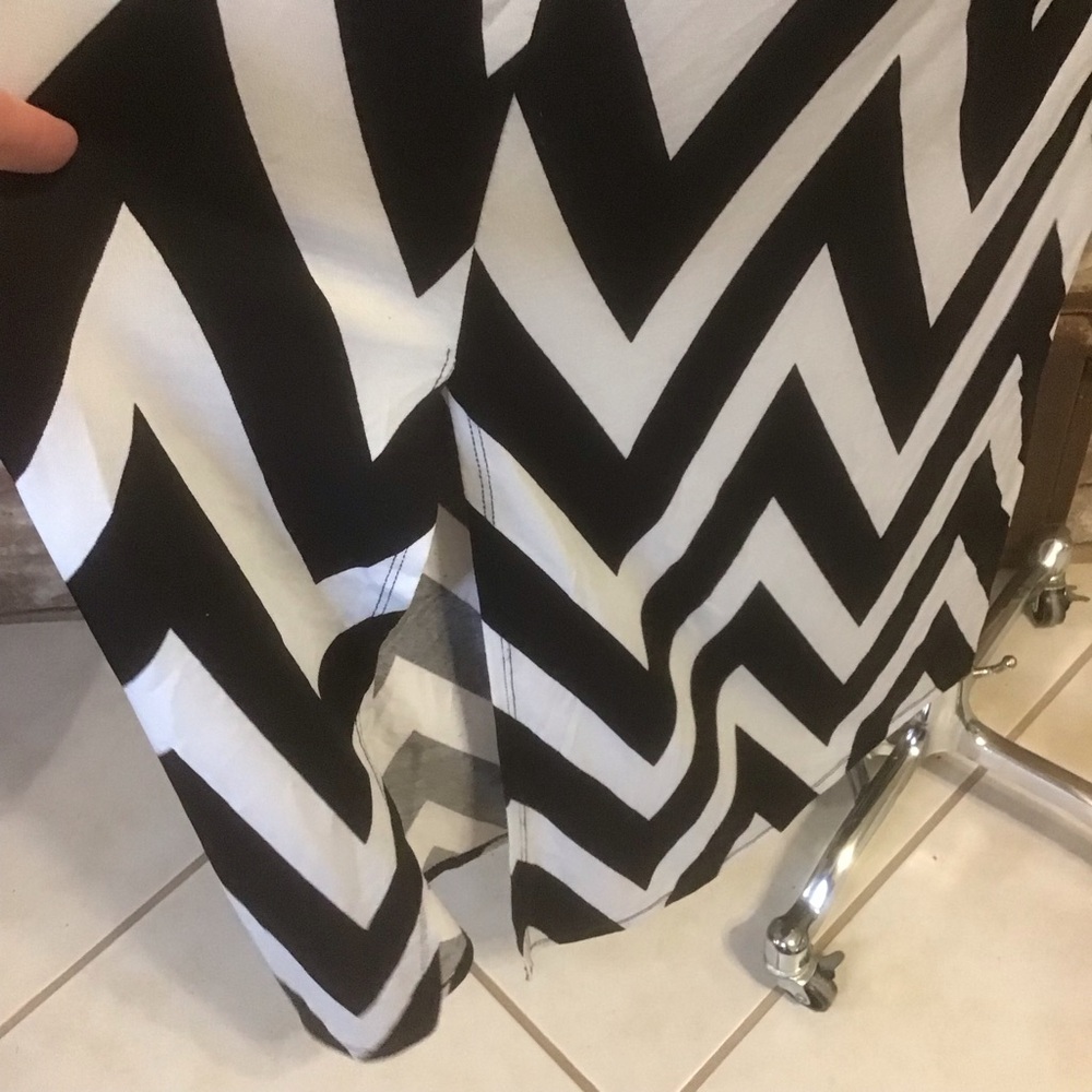 SWIMSUITS FOR ALL Women's Black & White Chevron Plunge V Maxi Swim Coverup 14/16 - Picture 4 of 7